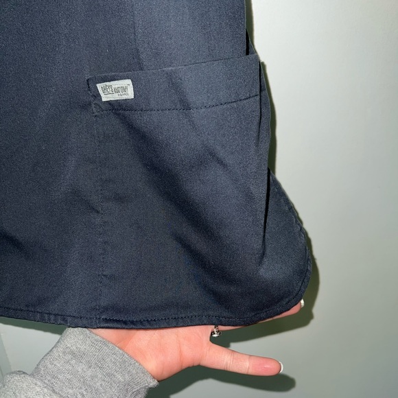 Grey’s Anatomy scrubs top size medium - Picture 3 of 6